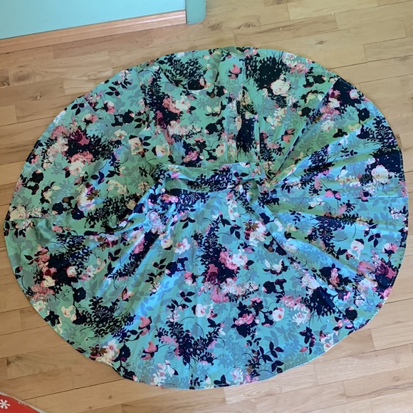 Women’s floral summer dress - size M - full skirt - Picture 5 of 5